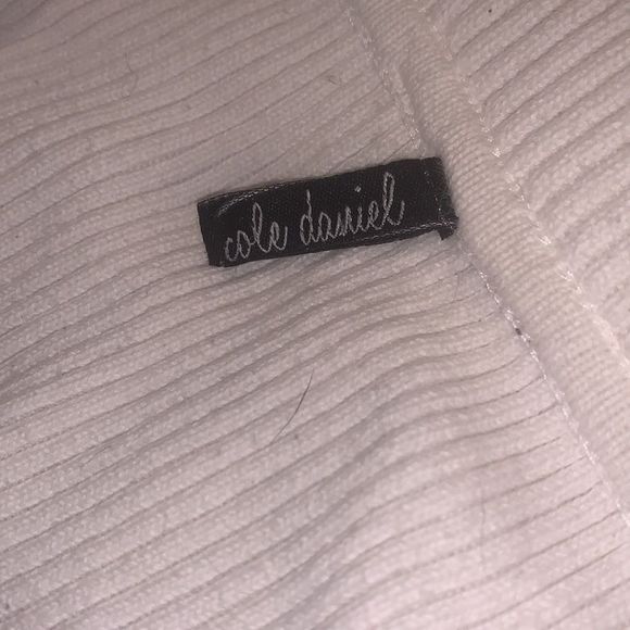 super cute white sweater with larger collar - Picture 5 of 12